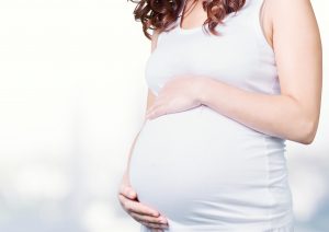 Schwangerschaftsstreifen können mit der richtigen Pflege vermieden werden.